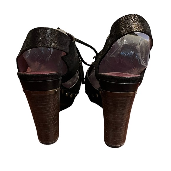 Coach Poppy Rena Heels - Picture 4 of 10